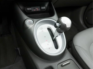 Kia e-Soul Kia e-Soul EV Executive-Plus-Line (INCL-BTW) Aut  *PANO | NAPPA-LEATHER | LED-LIGHTS | NAVI-FULLMAP |  CAMERA | KEYLESS | ECC | PDC | CRUISE | DAB | DIGI-COCKPIT | COMFORT-SEATS | 16