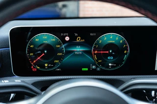 Mercedes-Benz A-Klasse Mercedes A-klasse 250 e AMG Pano / Camera / Ambi - afbeelding nr 15