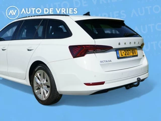 Škoda Octavia Skoda Octavia Combi 1.0 e-TSI 110pk DSG Business Edition | Navigatie | Full LED | Trekhaak - afbeelding nr 31