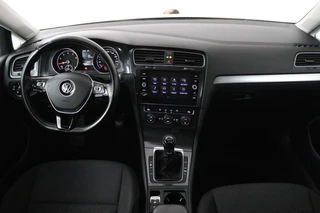 Volkswagen Golf Volkswagen Golf 1.0 TSI Comfortline (PARKEERSENSOREN, CRUISE CONTROL, NAVIGATIE, CARPLAY, NL-AUTO) - afbeelding nr 4