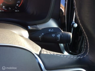 Volvo S60 Volvo S60 2.0 T5 R-Design Black Edition Camera Apple Carplay 19