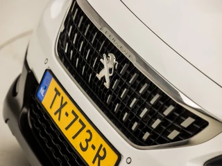 Peugeot 2008 Automaat (APPLE CARPLAY, NAVIGATIE, CAMERA, CLIMATE, CRUISE, SPORTSTOELEN, PARKEERSENSOREN, NIEUWE APK, NIEUWSTAAT) - afbeelding nr 33