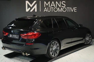 BMW 5 Serie BMW 5-serie Touring 540i xDrive / PANODAK / Soft Close / CAMERA / HUD / KEYLESS - afbeelding nr 4