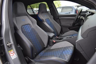 Volkswagen Golf Volkswagen Golf 1.5 eTSI R-Line Pano HUD H&K Lane Camera - afbeelding nr 18