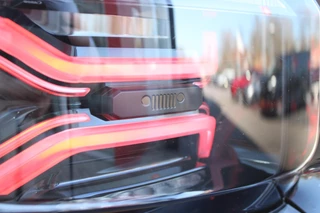 Jeep Avenger Jeep Avenger Summit 54 kWh | ACHTERUITRIJ CAMERA | STOEL VERWARMING | FULL LED KOPLAMPEN | 18