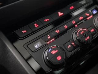 CUPRA Ateca 301Pk Automaat (PANORAMADAK, APPLE CARPLAY, NAVIGATIE, DIGITAL COCKPIT, STOELVERWARMING, LEDER/ALCANTARA, SPORTSTOELEN, BEATS AUDIO, ADAPTIVE CRUISE, KEYLESS, 360 CAMERA, DAB+, NIEUWSTAAT) - afbeelding nr 11