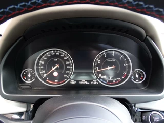 BMW X5 BMW X5 xDrive50i High Executive individual M-sport - afbeelding nr 5