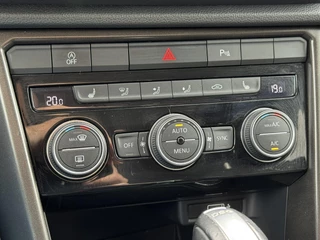 Volkswagen T-Roc Volkswagen T-ROC 1.5 TSI Sport Led Adaptive cruise Climate control Navigatie Pdc voor+achter DAB - afbeelding nr 6