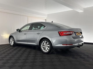 Škoda Superb *NAVI-FULLMAP | BI-XENON | ADAPTIVE-CRUISE | CANTON-AUDIO | MEMORY-PACK | BLINDSPOT | KEYLESS | COMFORT-SEATS | ECC | HEATED-SEATS  | TOWBAR | PARKPILOT | 17''ALU* - afbeelding nr 4