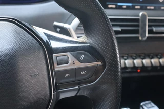 Peugeot 3008 Peugeot 3008 1.6 e-THP GT Line | Geen import | Luxe stoelen | Trekhaak - afbeelding nr 17