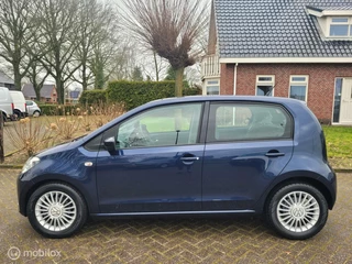 Volkswagen up! Volkswagen Up! 1.0 High up! BlueMotion,navi,airco,lm. - afbeelding nr 2