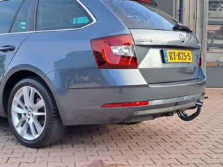 Škoda Octavia Škoda Octavia Combi 1.0 TSI Greentech Style Business | Automaat | Trekhaak | Stoelverwarming | All-seasons | Cruise | - afbeelding nr 41