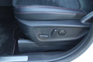 Ford Kuga Ford Kuga 2.5 PHEV ST-Line X | Wegklapbare trekhaak | Winter Pack | 19 inch velgen + rode remklauwen | Bang&Olufsen | Elektrische achterklep - afbeelding nr 10