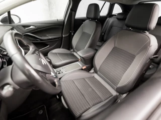 Opel Astra (APPLE CARPLAY, NAVIGATIE, CAMERA, CLIMATE, GETINT GLAS, SPORTSTOELEN, PARKEERSENSOREN, LED KOPLAMPEN, NIEUWE APK, NIEUWSTAAT) - afbeelding nr 13