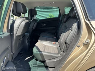 Renault Grand Scénic Renault Grand Scenic 1.2 TCe Bose / Navigatie / Half leder - afbeelding nr 18