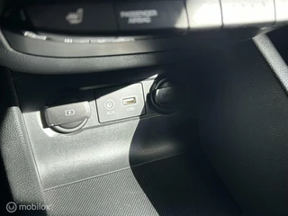 Hyundai i20 Hyundai i20 1.2  i-Motion Clima / LM / PDC / camera / Trekhaak/ 79.972KM - afbeelding nr 35
