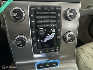 Volvo V60 Volvo V60 2.4 D6 Twin Engine R-Design|Clima|Navi|Leder|PDC| - afbeelding nr 12