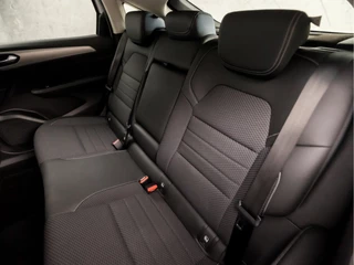 Renault Arkana Renault Arkana 1.3 TCe 140 160Pk Automaat (APPLE CARPLAY, GROOT NAVI, CLIMATE, CAMERA, LEDER, SPORTSTOELEN, ADAPTIVE CRUISE, GETINT GLAS, KEYLESS, NIEUWE APK, NIEUWSTAAT) - afbeelding nr 14