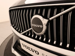 Volvo XC60 Volvo XC60 T6 PLUG-IN HYBRID LONG RANGE ESSENTIAL EDITION SCHUIFDAK ACC BLI - afbeelding nr 7