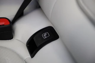 Mercedes-Benz GLC Mercedes-Benz GLC-klasse 300e 4MATIC AMG 63 Look / Memory / Burmester / Camera / Acc / Lane Assist / Dode Hoek / Sfeerverlichting - afbeelding nr 32