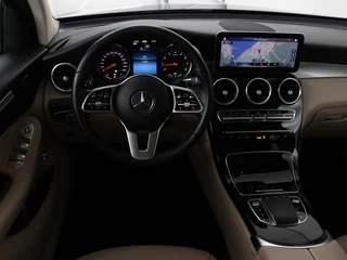 Mercedes-Benz GLC Mercedes-Benz GLC-klasse 200 Business Solution Limited | Panoramadak |  Leder | Stoelverwarming | Adaptive cruise | Trekhaak | Camera | Carplay - afbeelding nr 3