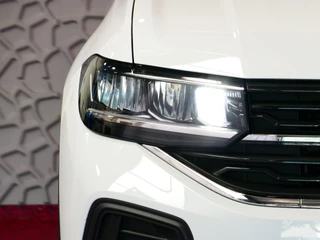 Volkswagen T-Cross Volkswagen T-Cross DE VERNIEUWDE T-CROSS 116PK VIR.COCKPIT LMV CARPLAY 2024 