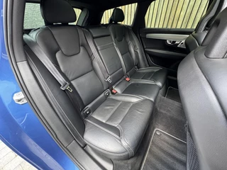 Volvo V90 Volvo V90 2.0 D3 R-Design Automaat | Panoramadak | Volleer | Camera met rondomzicht | Bowers&Wilkins | Adaptieve cruise control | Head-up Display | Apple CarPlay | LED | Parkeersensoren voor en achter - afbeelding nr 46