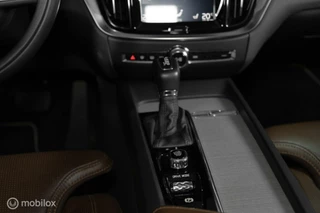 Volvo V60 Volvo V60 2.0 T5 R-Design|PANO|H&K|HUD|LEDER|KEYLESS|ACC| - afbeelding nr 30