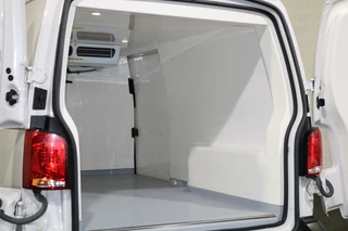 Volkswagen Transporter Volkswagen Transporter 2.0 TDI L2 H1 Koelwagen 0 Graden koeling Airco Sidebars - afbeelding nr 13