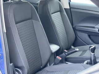 Volkswagen T-Cross Volkswagen T-Cross 1.0 TSI Style NAP | Dodehoek | ACC | Lane Assist | Carplay - afbeelding nr 21