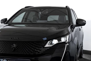 Peugeot 5008 | Dig. Cockpit | Adapt. Cruise | Stoelverw. | PDC | Camera | NAV + App. Connect | ECC | Elek. Klep | LM 19