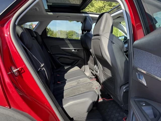 Peugeot 3008 Peugeot 3008 1.2 PureTech Allure 1e Eigenaar,Navi,Pano,Camera,131pk,Cruise,Clima,Trekhaak,Half Leder,Vol Opties,Dealer Onderhouden,Pdc V+A,APK tot 08-2026 - afbeelding nr 9