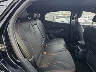 Ford Mustang Mach-E Ford Mustang Mach-E Extended AWD 98 kWh | GT velgen | Dodehoekdetectie | Adaptive cruise | Lane assist | Full led | Lederen bekleding | Camera | BTW verrekenbaar etc. - afbeelding nr 10