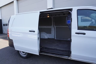 Mercedes-Benz Vito - Airco - Navi - Cruise - € 16.900,- Excl. - afbeelding nr 10