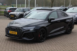 Audi RS3 Audi RS3 Limousine 2.5 TFSI quattro / Verlengd Garantie / Milltek / Keramisch / Panoramadak / Camera / Head-up / B&O / Matrix LED / ACC / Leder - afbeelding nr 6