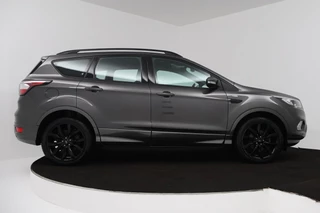 Ford Kuga Ford Kuga 1.5 EcoBoost ST Line (PARKEERSENSOREN, CRUISE, TREKHAAK, GOED ONDERHOUDEN) - afbeelding nr 15