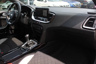 Kia Ceed Sportswagon Kia Ceed Sportswagon 1.5 T-GDi GT-Line / Camera / Apple CarPlay / Keyless / 17'' / Stuurverwarming / Getint glas / DAB / Stoelverwarming - afbeelding nr 12
