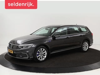 Volkswagen Passat Volkswagen Passat 1.4 TSI GTE | Stoel & stuurverwarming | Camera | Carplay | Trekhaak | Adaptive cruise | Standkachel | Navigatie | Full LED - afbeelding nr 1