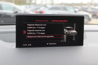Audi SQ7 Audi SQ7 4.0 TDI quattro GRIJS KENTEKEN / Trekhaak / Panoramadak / 360Camera / Head-up / 23'' / Luchtvering / Keyless / Bose / Dodehoek / DAB / Apple CarPlay / Nachtzicht / Matrix LED / ACC / Stoelverwarming - afbeelding nr 32