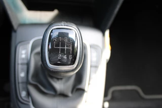 Hyundai Kona Hyundai Kona 1.0T Premium Navi/Leder/Wint/Cam/Pdc/Cool/18