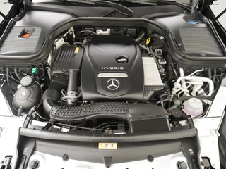 Mercedes-Benz GLC Mercedes-Benz GLC 300e AMG // Panoramadak // Burmester // 360 Camera // Keyless // Carbon // Sfeerverlichting // Carplay - afbeelding nr 9