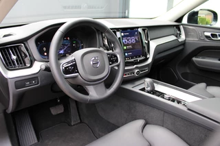 Volvo XC60 Volvo XC60 2.0 T8 Plug-in hybrid AWD Plus Dark | Luchtvering | 360 | H&K | Trekhaak - afbeelding nr 4