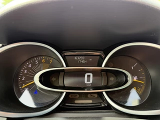 Renault Clio Renault Clio Estate 0.9 TCe Night&Day 2e Eigenaar,Navi,Airco,Cruise,PDC,Trekhaak,Dealer Onderhouden,N.A.P,APK tot 08-2025 - afbeelding nr 16