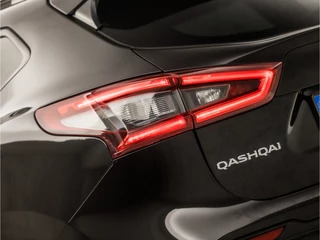 Nissan QASHQAI Automaat (PANORAMADAK, TREEPLANKEN, NAVIGATIE, NAP, CLIMATE, 360 CAMERA, GETINT GLAS, SPORTSTOELEN, KEYLESS, LED KOPLAMPEN, CRUISE, NIEUWSTAAT) - afbeelding nr 24