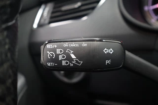 Škoda Octavia Škoda Octavia Combi 1.0 TSI Ambition Business | Panoramadak | Camera | Navi | Leder - afbeelding nr 12