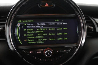 MINI Cooper Mini Mini 1.5 Cooper (CRUISE CONTROL, NAVIGATIE, BLUETOOTH, CLIMATE CONTROL, NL-AUTO) - afbeelding nr 18