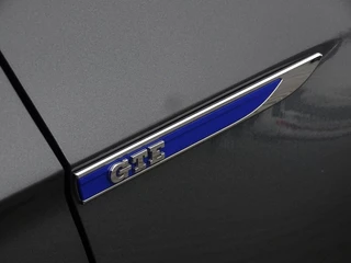 Volkswagen Passat Volkswagen Passat Variant TSI GTE 218PK DSG / Highline / R-Line / LED - afbeelding nr 40