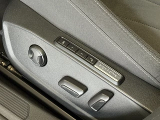 Volkswagen Golf Volkswagen Golf 1.5 eTSI Life Business | Apple Carplay | Elek. stoelen | Draadloze tel. lader - afbeelding nr 32