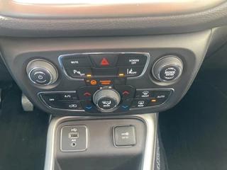 Jeep Compass Jeep Compass 1.4 M.Air 140pk Longitude / Navi - afbeelding nr 13