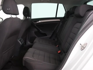 Volkswagen Golf Volkswagen Golf 1.0 TSI Business Edition Connected | Automaat |  Camera | Navigatie | Trekhaak | Climate control | Sportstoelen | Cruise control | Parkeerhulp | Bluetooth - afbeelding nr 5